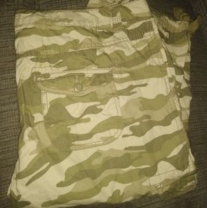 Op camouflage shorts